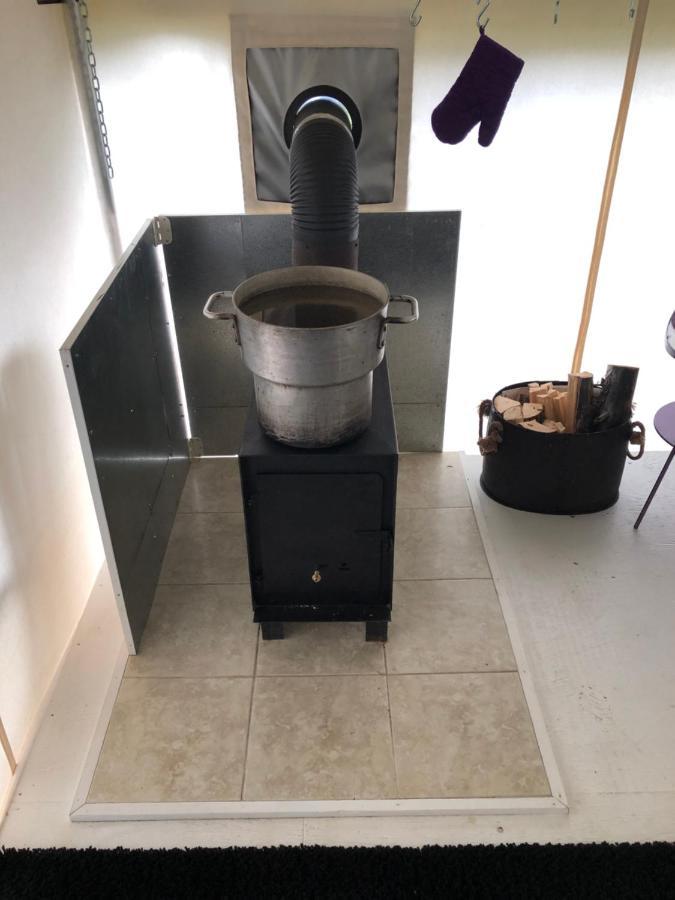 Hotel Vines&Puppies Glamping Hideaway Jade City Exterior foto