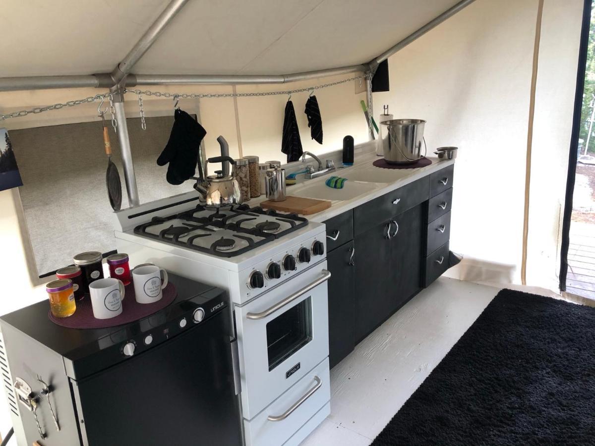 Hotel Vines&Puppies Glamping Hideaway Jade City Exterior foto